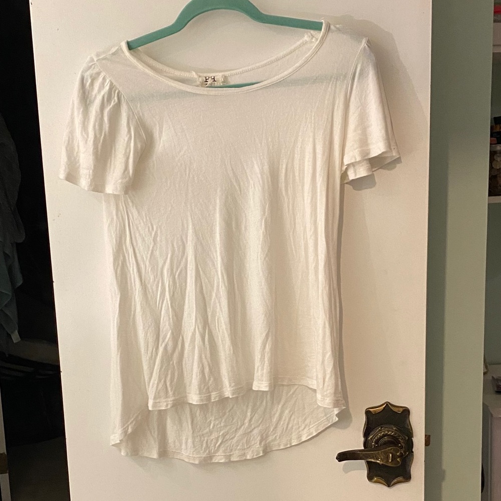 White tee